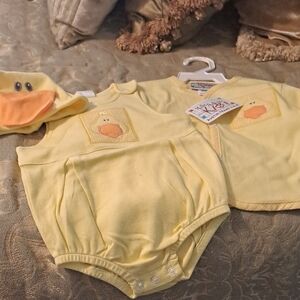 Charming Yellow Duckling Baby Outfit Set